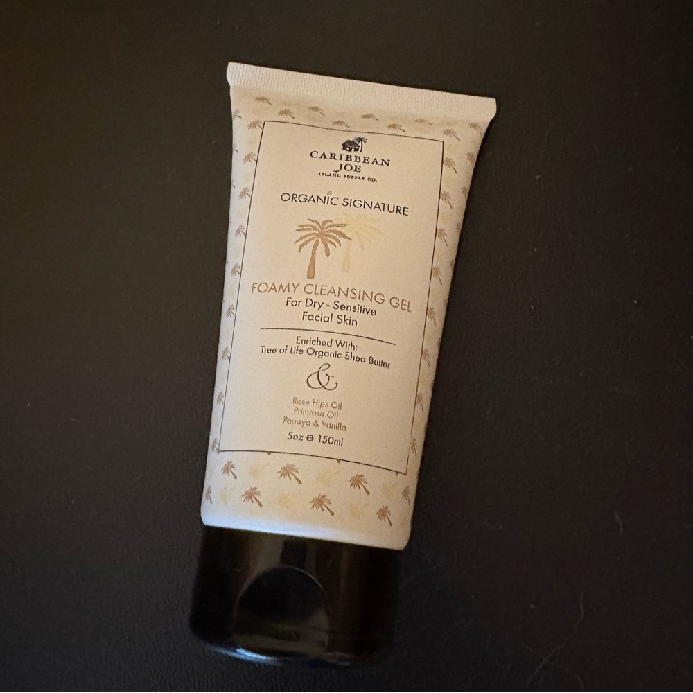Caribbean Joe Organic Signature Cleansing Gel - Cream and Black
